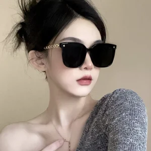 0036 Square Women Sunglasses with Chain Rivet Metal Design Retro Fashion Driving Sun Glasses Outdoor Large Frame Oculos De Sol