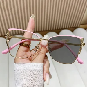 Anti Blue Light Myopia Optical Glasses Custom Eyeglass Frames Photochromic Eyeglasses
