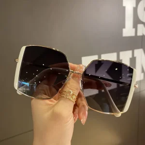 Anti UV Lens Beach Sunglasses Lunette De Soleil Female Fashion Shades Square Frame Sun Glasses