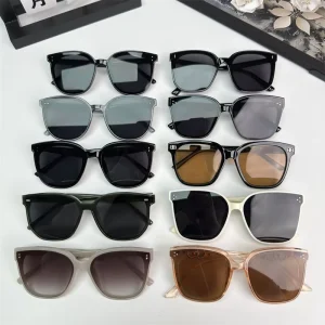 Black Sunglasses UV400 Korean Fashion Unisex Full Frame Generous Glasses for Men and Women