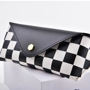 Checkered PU Leather Eyelasses Case OEM Custom Logo Foldable Triangle Sunglasses Pouch Snap Button Eyewear Accessories
