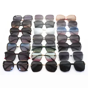 China Male Fashion Sunglasses with Polarized Lenses Street Fashionable Sunglasses for Men and Women