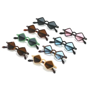 Classic Vintage Mini Retro Sunglasses for Women Steampunk Hip Hop Eyewear with Small PC Material Frame Sports Eyewear
