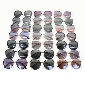 Clearance Sale Assorted INS Style Korea Sunglasses Mixed Models Fashion Polarized Metal and Plastic Sun Glasses with TAC Lenses