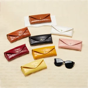 Custom Logo Luxury Crocodile Pattern PU Leather Sunglasses Pouch Semi Hard Glasses Case Magnetic Eyewear Pouch for Women