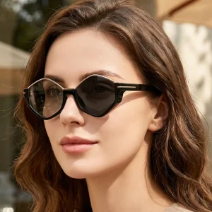 Custom Logo Polygonal Photochromic Blue Light Blocking UV400 Sunglasses for Women