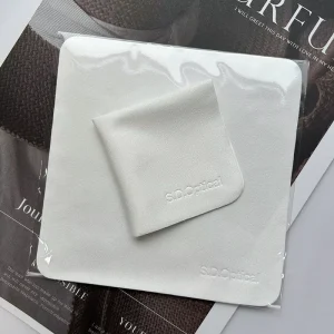 Custom Logo Suede Microfiber Glasses Cleaning Cloth for Screens, Eyeglasses, Phones, and Laptops