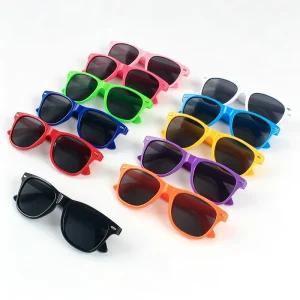 Custom Logo Sunglass Plastic Famous Brand Sunglasses