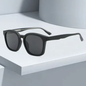 Custom Sunglasses Manufacturer for Men and Women TR90 CP Polarized Square Frame