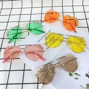 Fashion New Little Daisy Cute Girls Sun Glasses Toad Frame Children’s Double Beam Style Party Beach Sunglasses