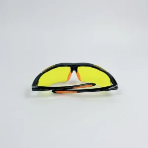 Fashionable protective glasses can well protect the eyes. Industrial professional automatic light changing goggles are suitable