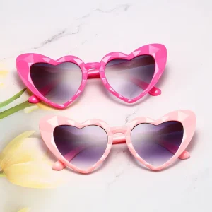 Heart-Shaped Oversized Retro Sunglasses UV400
