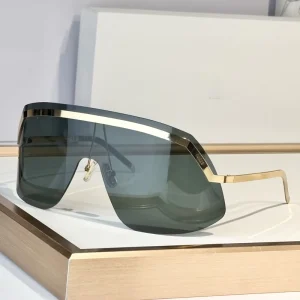 Large-Frame UV400 Sunglasses for Men and Women Lightweight Gradient PC Lenses Outdoor Cycling