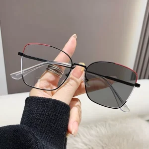 Metal Photochromic Glasses Anti Blue Light Glasses Cat Eye Optical Glasses Frame Metal Fashion Eyeglasses Woman and Men Eyewear