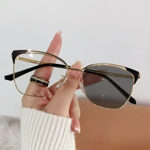 New Cat Eye Frame Trendy Metal Eyeglasses Eyewear Fashion Color Changing Photochromic Anti Blue Light Glasses Optical Frames