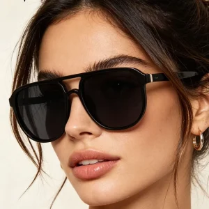 New Luxury Big Frame Sunglasses Sun Protection Fashion Trendy Versatile Beach Eyewear for Women Glasses for Street Shot