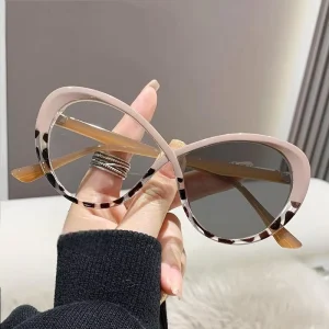 New Women’s Photochromic Fashion Plastic Frames Eye Frame Qptical Glasses High Quality