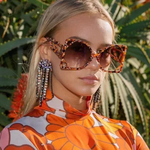 Oversized Hollow-Temple Sunglasses for Women