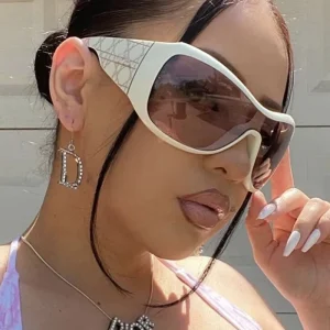 Oversized One-Piece Lens Shield Sunglasses for Women