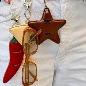 PU Leather Sunglasses Holder Keychain Cute Shaped Eyeglass Clip for Purses and Backpacks Portable Eyewear Accessory