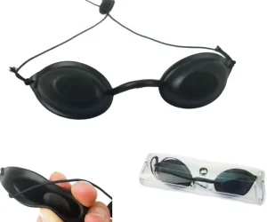 Patient Safety Goggles with Silicone Frame and Chemical-Resistant Lens for IPL, Laser Treatment, and Tanning Beds