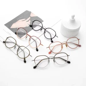 Pure Titanium Flexible Round Eyeglass Frames for Men and Women