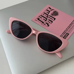 Retro Cat-Eye Rectangle Sunglasses Black Women Square Party Favor Shades