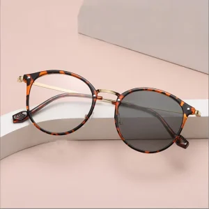 Retro Round Photochromic Metal Eyeglass Frames for Women and Men, Anti-Blue Light