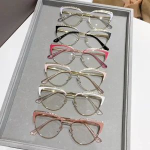 Retro Women’s Photochromic Anti-Radiation Eyeglasses Direct Factory