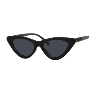 Sexy Red Eye Glasses Woman Shades Famous Brand Luxury New Designer Trendy Glasses Female Small White Black Points