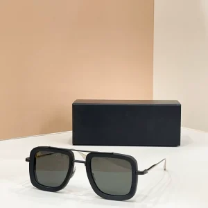 Top quality Vintage Classic Square Black Frame Sunglasses Lightweight Metal Sunglasses UV Protection Sunglasses