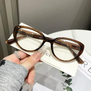 Trending New Stylish Women Light TR90 Cat Eye Anti Blue Light Eyeglasses Frames