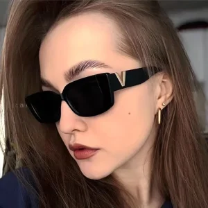 Women’s Retro Butterfly Sunglasses with PC Frame and UV400 Protection